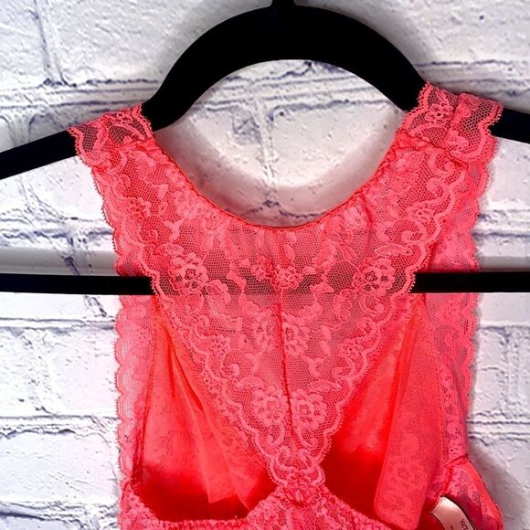 Victoria Secret Lace Bra - Picture 5 of 8